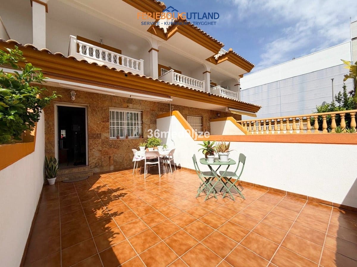 3 Zimmer Villa zu verkaufen in Los Alcazares mit Pool - 250.000 € (Ref: 10032496)