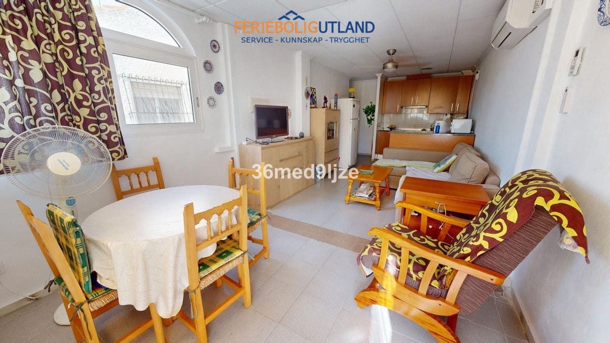 2 slaapkamer Appartement te koop in Los Alcazares - € 125.000 (Ref: 10032498)