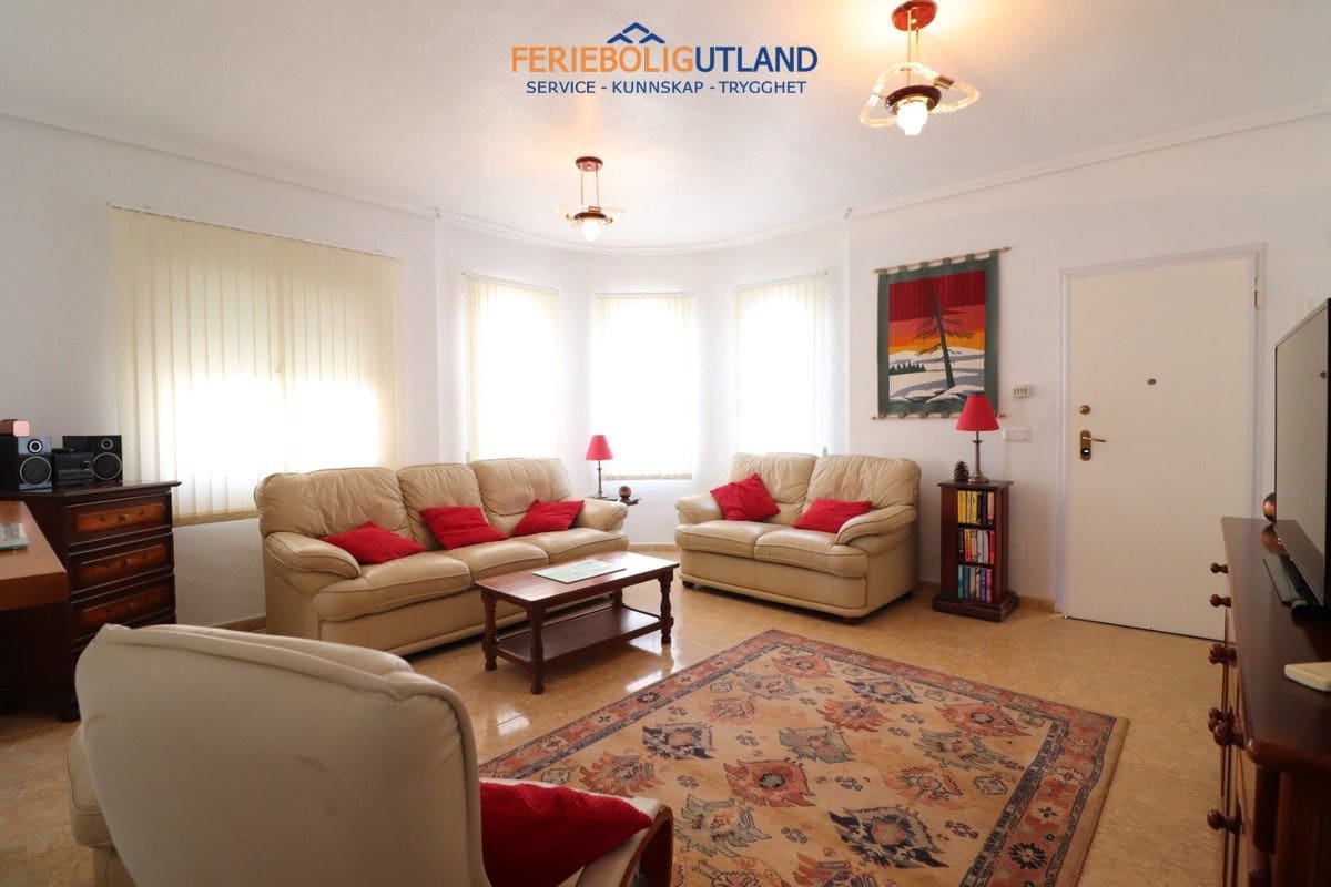 3 bedroom Villa for sale in Algorfa with pool garage - € 220,000 (Ref: 10032499)