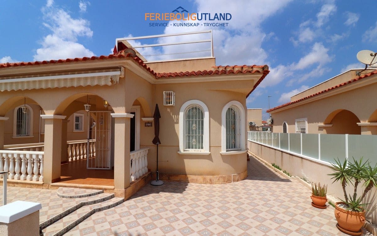 3 bedroom Villa for sale in Algorfa with pool garage - € 220,000 (Ref: 10032499)