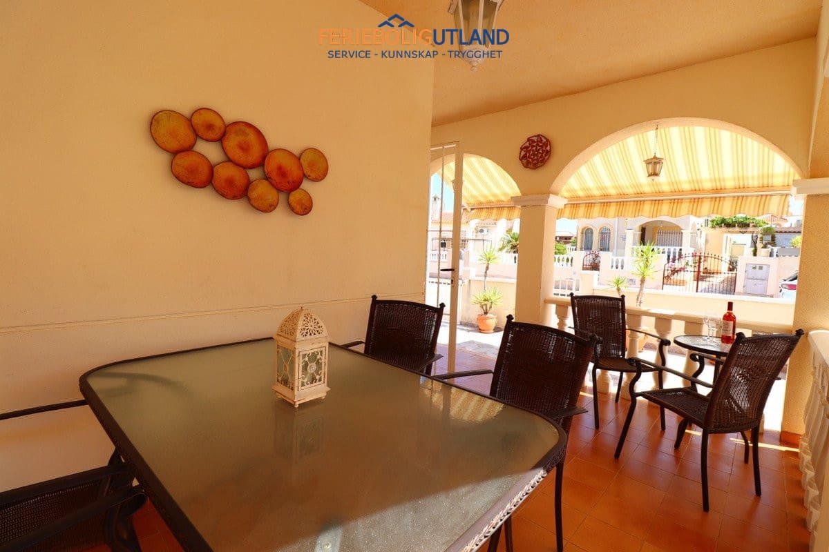 3 bedroom Villa for sale in Algorfa with pool garage - € 220,000 (Ref: 10032499)