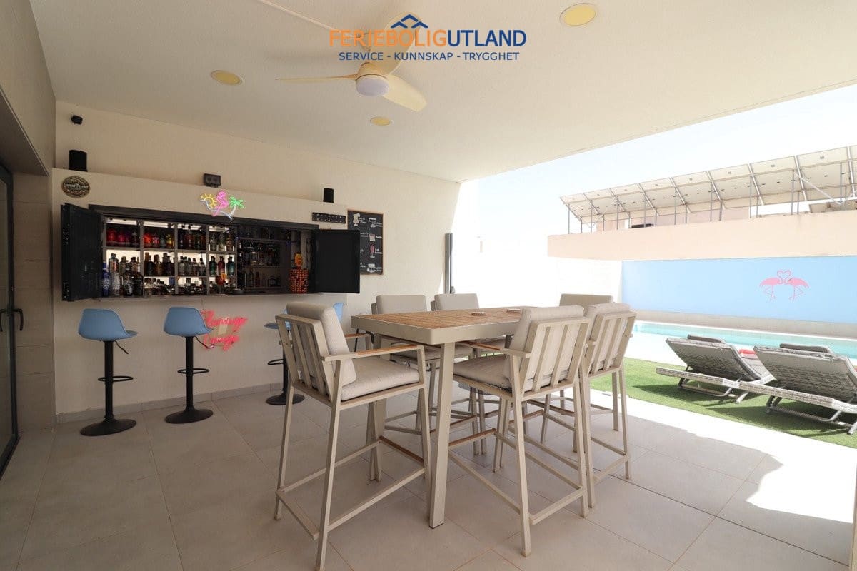4 chambre Villa/Maison à vendre à Benijofar avec piscine garage - 795 000 € (Ref: 10032500)