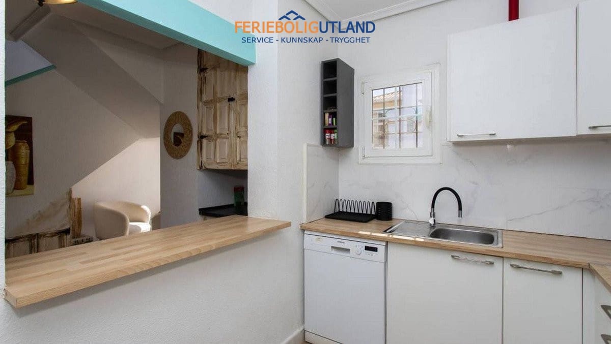 3 slaapkamer Huis te koop in Playa Flamenca met zwembad garage - € 330.000 (Ref: 10032501)