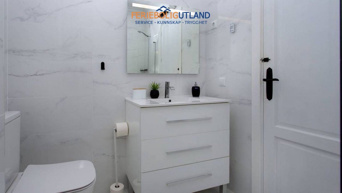 3 slaapkamer Huis te koop in Playa Flamenca met zwembad garage - € 330.000 (Ref: 10032501)