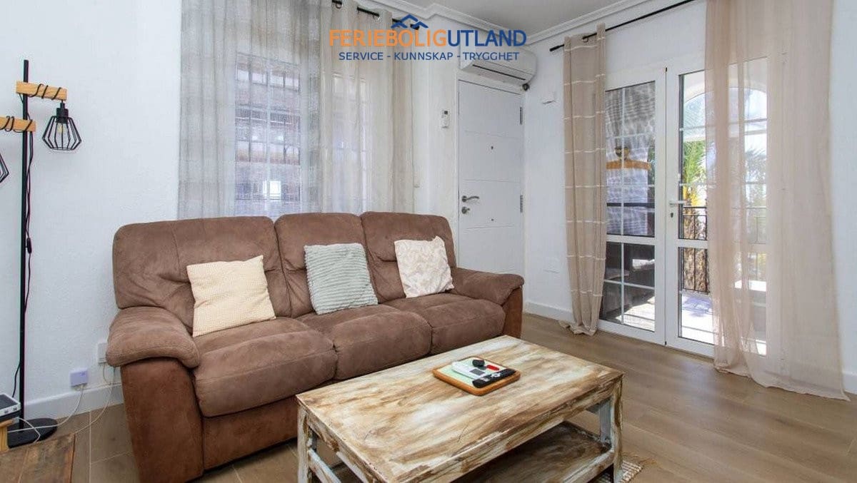 3 slaapkamer Huis te koop in Playa Flamenca met zwembad garage - € 330.000 (Ref: 10032501)