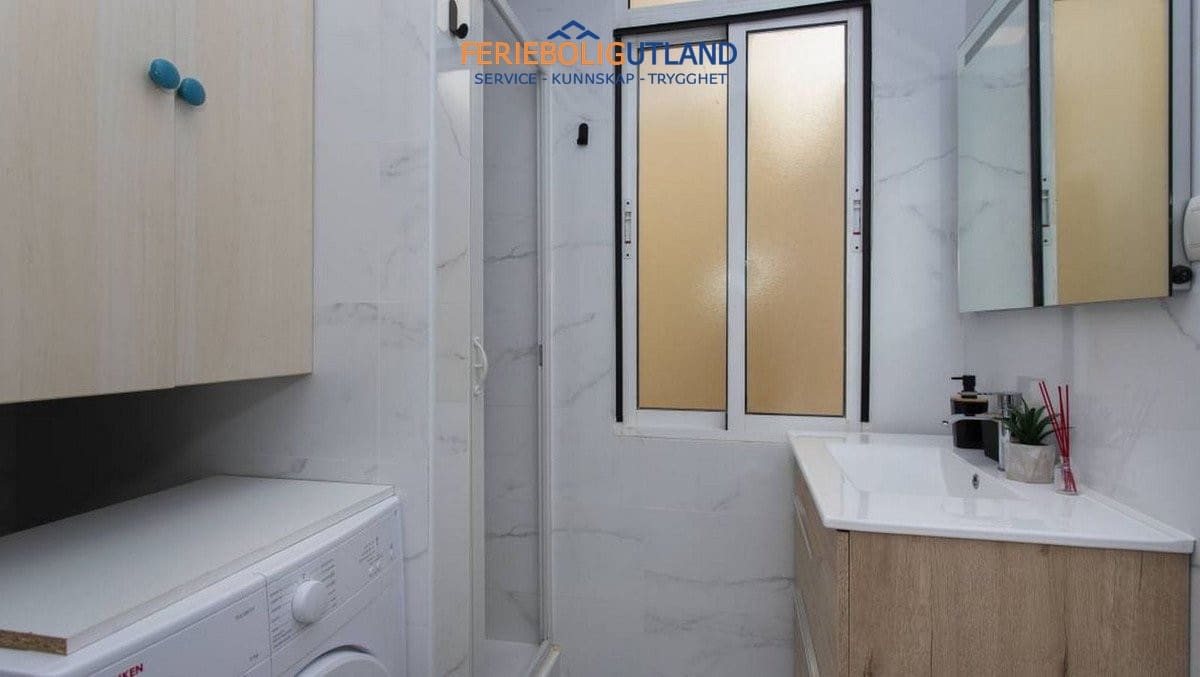 3 slaapkamer Huis te koop in Playa Flamenca met zwembad garage - € 330.000 (Ref: 10032501)
