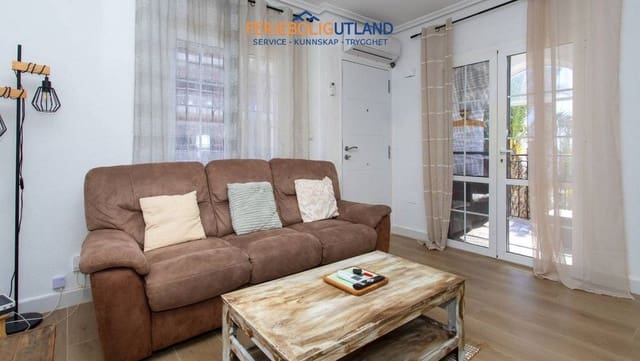 3 slaapkamer Huis te koop in Playa Flamenca, Orihuela met zwembad garage - € 330.000 (Ref: 10032501)