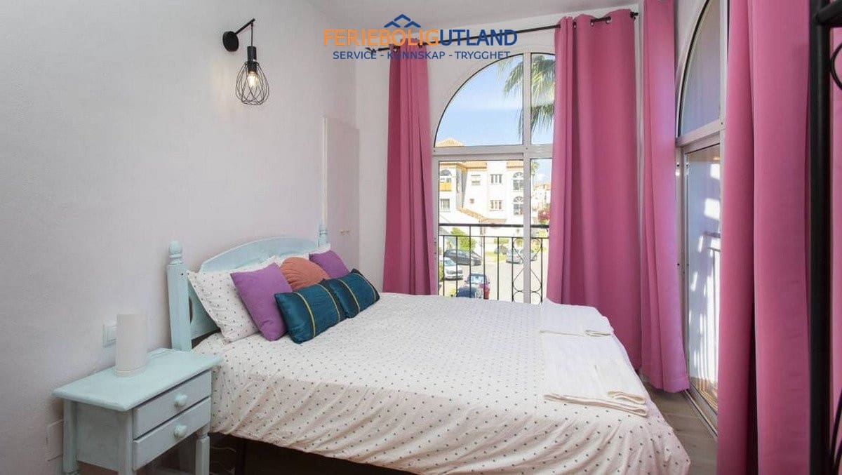 3 slaapkamer Huis te koop in Playa Flamenca met zwembad garage - € 330.000 (Ref: 10032501)