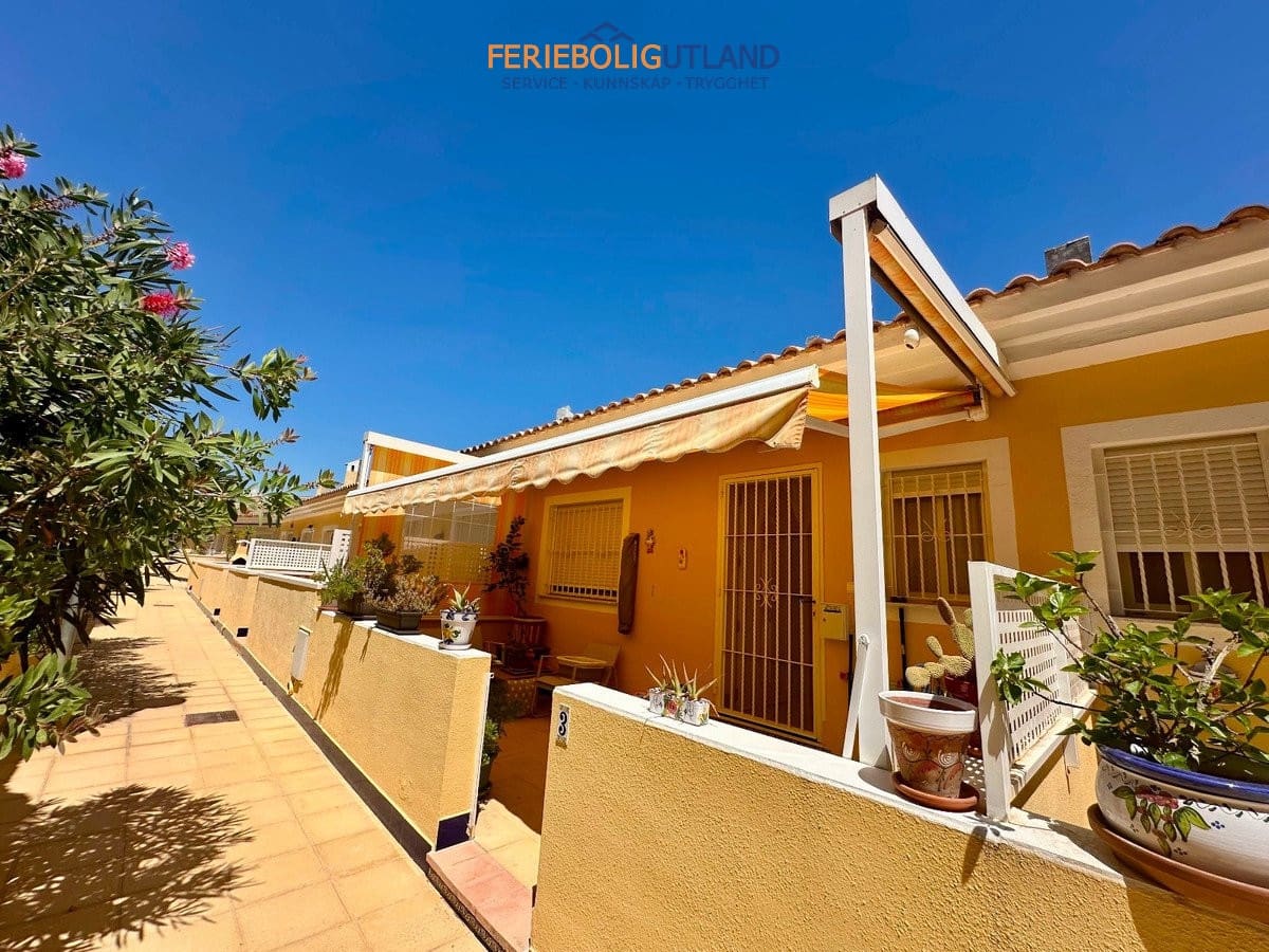 2 bedroom Townhouse for sale in Ciudad Quesada with pool garage - € 165,000 (Ref: 10033164)