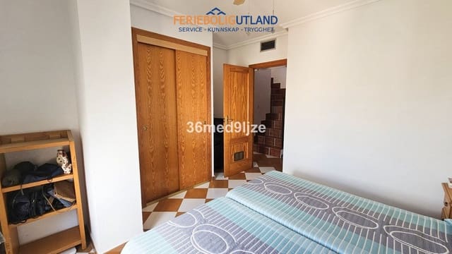 3 makuuhuone Omakotitalo myytävänä paikassa Los Narejos, Los Alcázares mukana uima-altaan 
autotalli - 186 900 € (Ref: 10033166)
