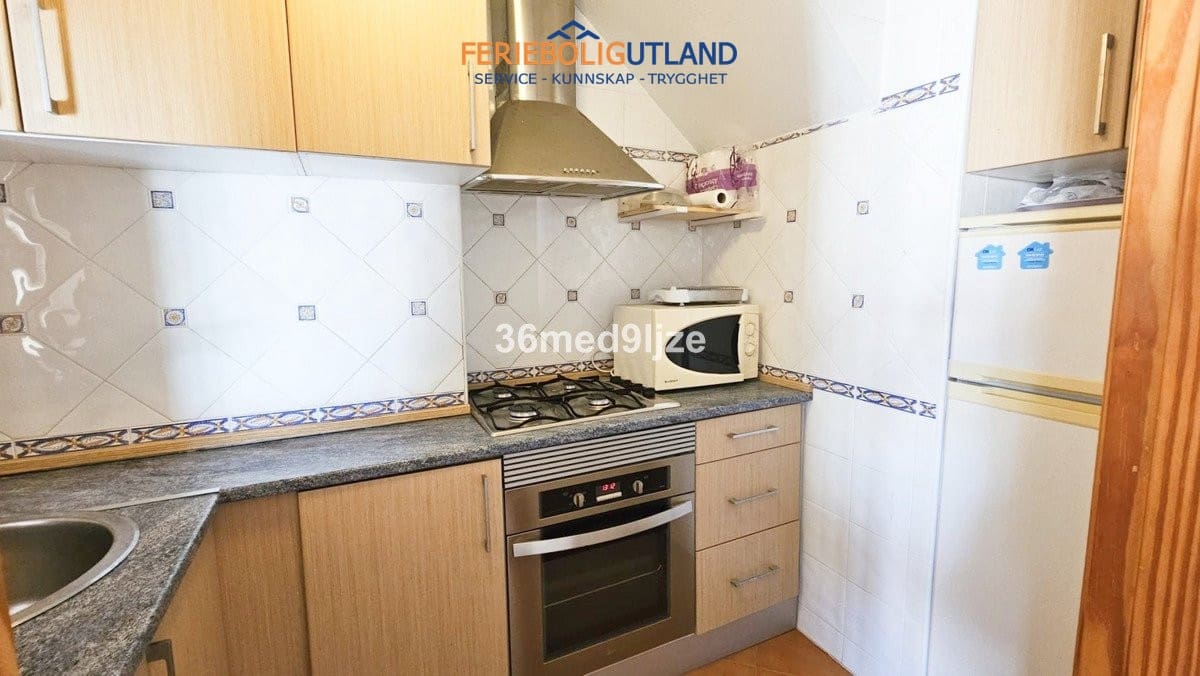3 makuuhuone Omakotitalo myytävänä paikassa Los Narejos mukana uima-altaan 
autotalli - 186 900 € (Ref: 10033166)