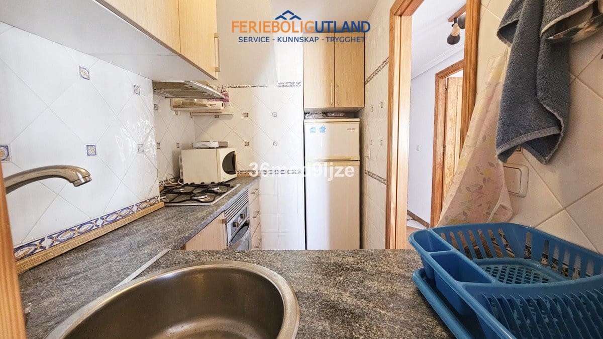 3 makuuhuone Omakotitalo myytävänä paikassa Los Narejos mukana uima-altaan 
autotalli - 186 900 € (Ref: 10033166)