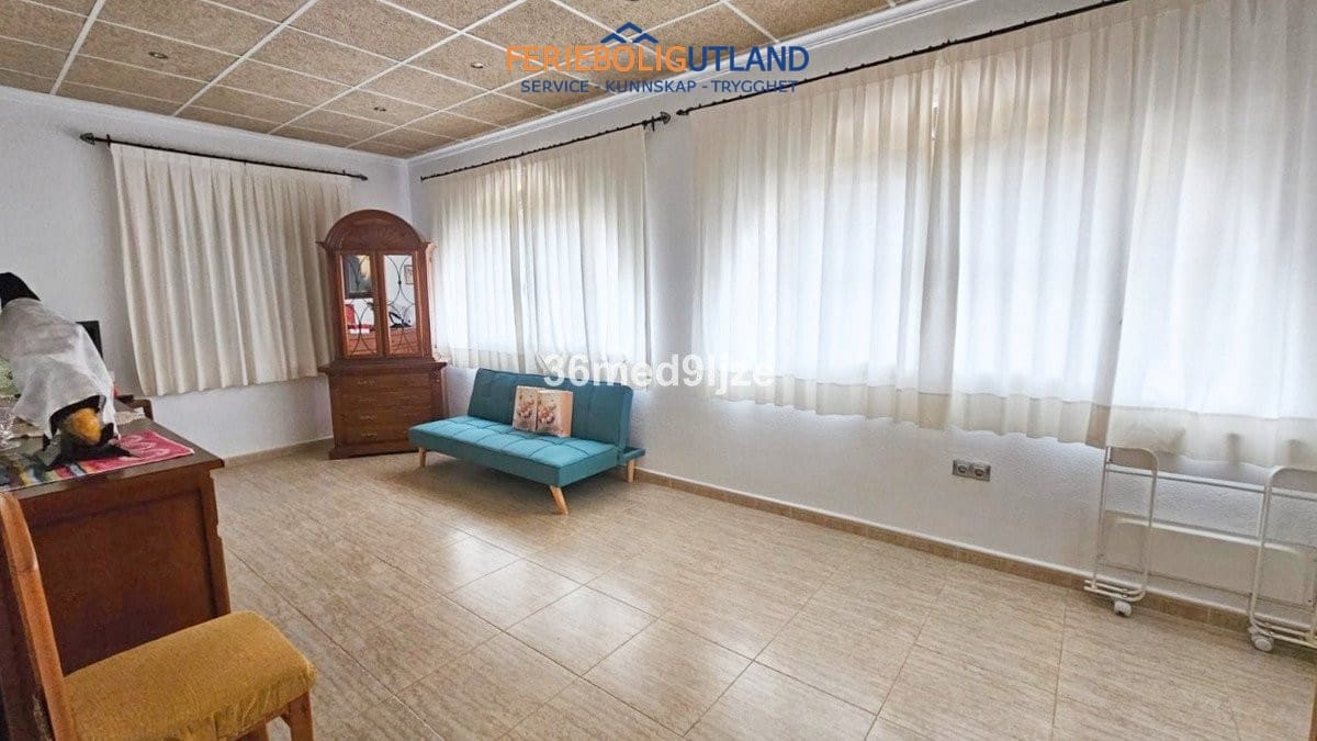 3 slaapkamer Villa te koop in Los Alcazares met zwembad garage - € 477.000 (Ref: 10033167)