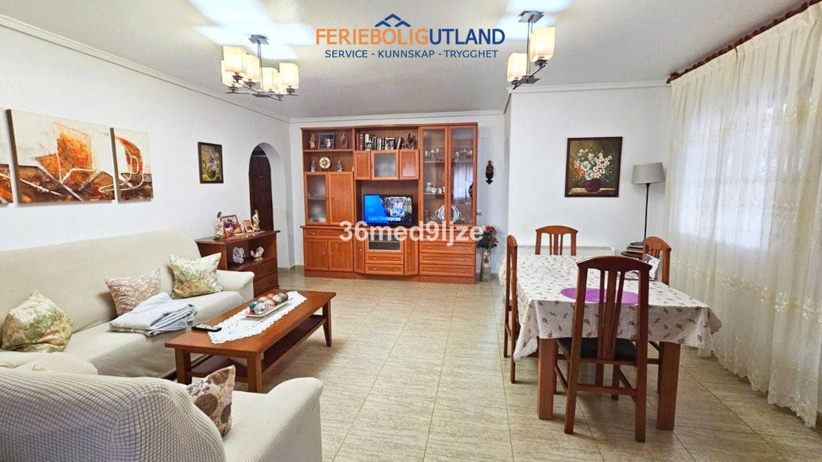 3 slaapkamer Villa te koop in Los Alcazares met zwembad garage - € 477.000 (Ref: 10033167)