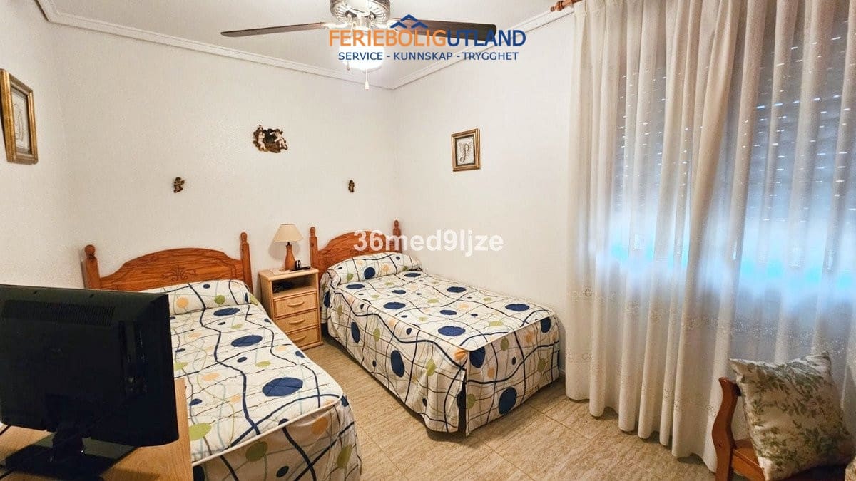 3 slaapkamer Villa te koop in Los Alcazares met zwembad garage - € 477.000 (Ref: 10033167)