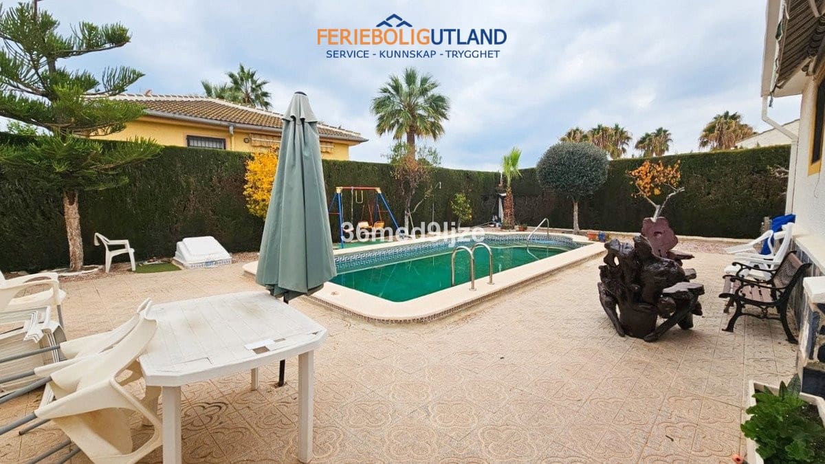 3 slaapkamer Villa te koop in Los Alcazares met zwembad garage - € 477.000 (Ref: 10033167)