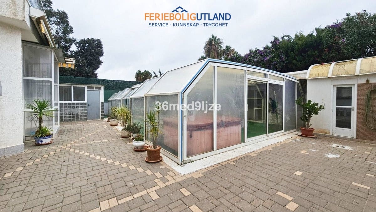 8 sovrum Villa till salu i Los Narejos med pool garage - 399 000 € (Ref: 10033168)