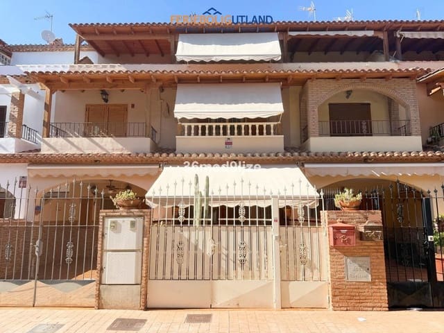 3 quarto Casa em Banda para venda em Centro, Los Alcázares com garagem - 215 000 € (Ref: 10033170)