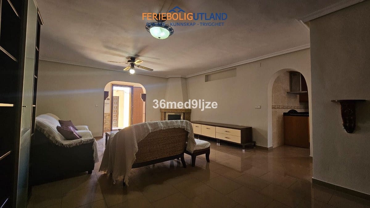 6 Zimmer Villa zu verkaufen in Los Narejos mit Pool Garage - 599.000 € (Ref: 10033171)