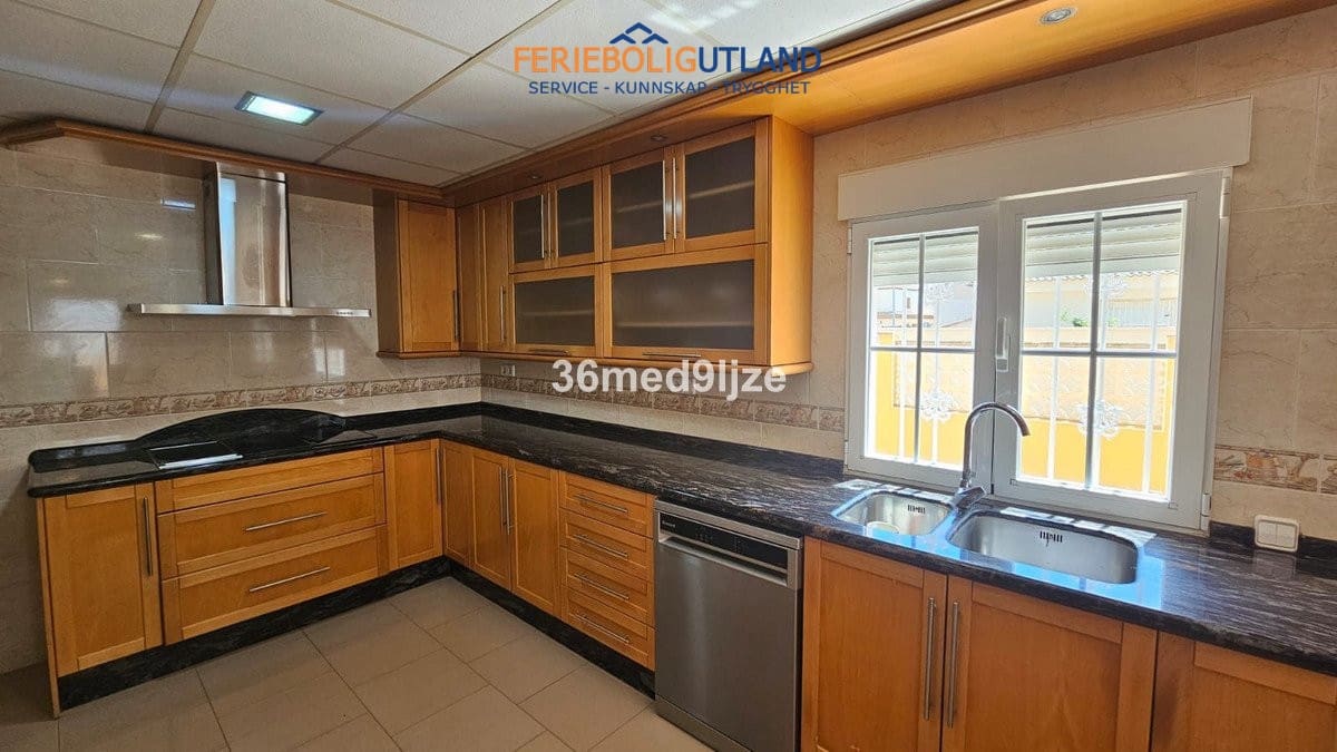 6 Zimmer Villa zu verkaufen in Los Narejos mit Pool Garage - 599.000 € (Ref: 10033171)