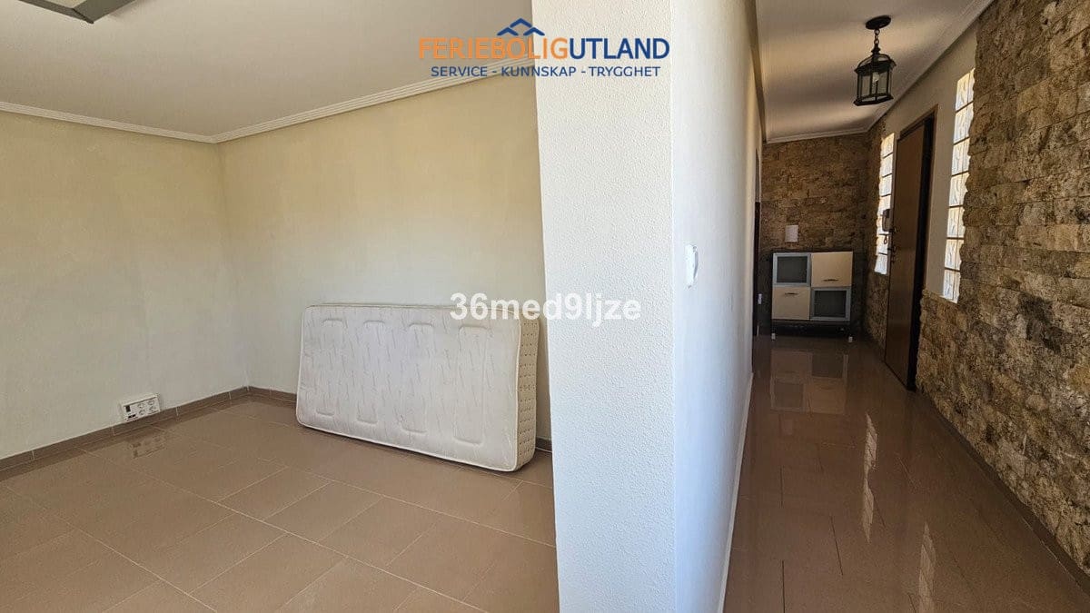 6 Zimmer Villa zu verkaufen in Los Narejos mit Pool Garage - 599.000 € (Ref: 10033171)