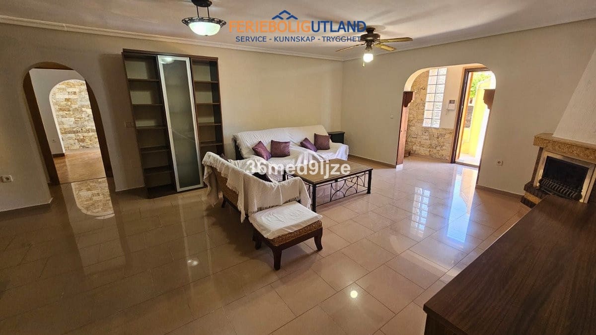 6 Zimmer Villa zu verkaufen in Los Narejos mit Pool Garage - 599.000 € (Ref: 10033171)