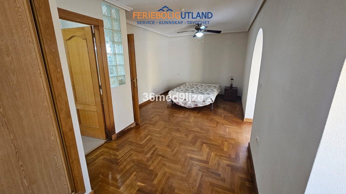 6 Zimmer Villa zu verkaufen in Los Narejos mit Pool Garage - 599.000 € (Ref: 10033171)