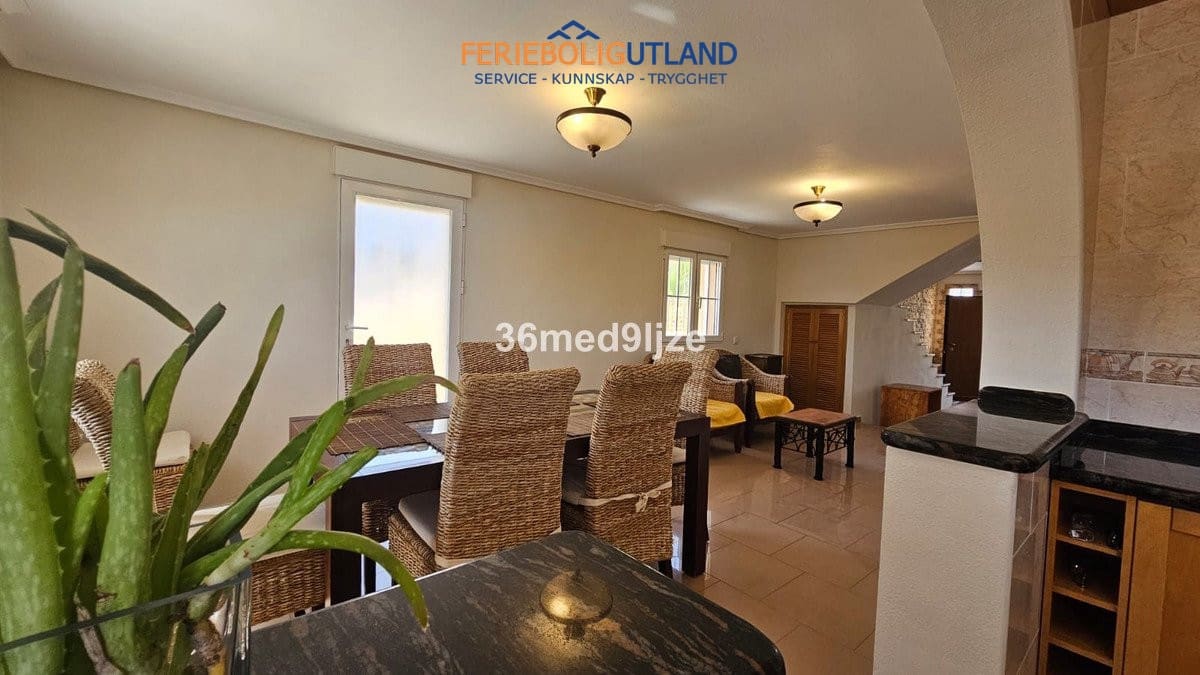 6 Zimmer Villa zu verkaufen in Los Narejos mit Pool Garage - 599.000 € (Ref: 10033171)
