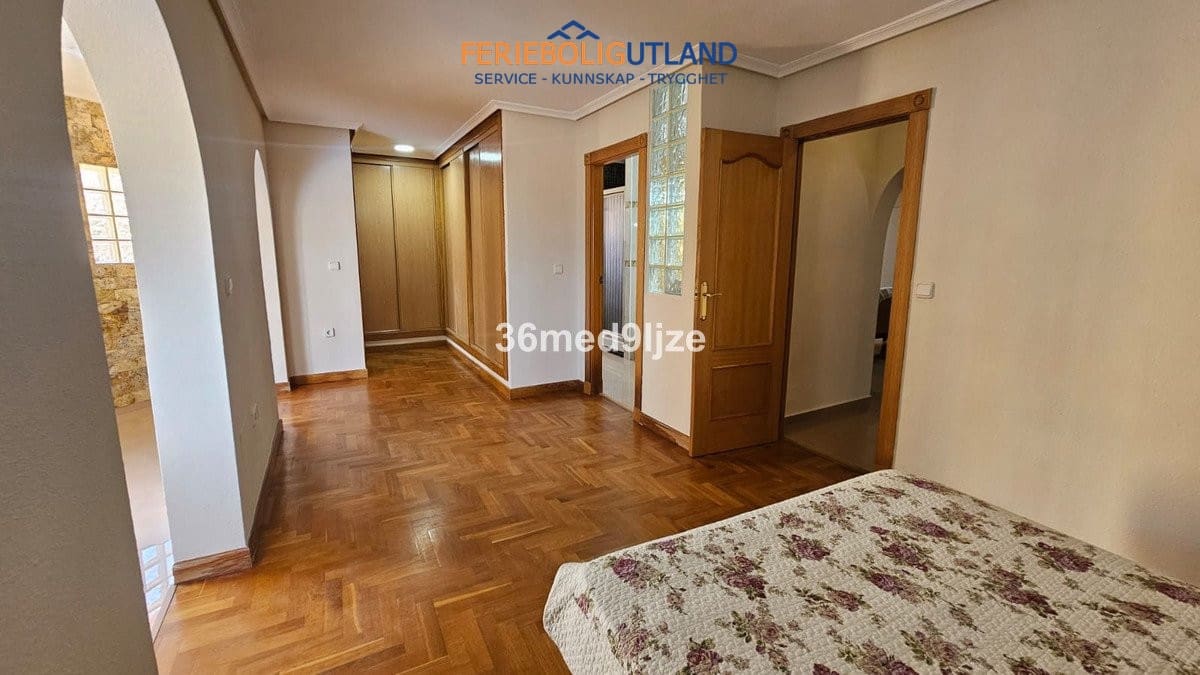 6 Zimmer Villa zu verkaufen in Los Narejos mit Pool Garage - 599.000 € (Ref: 10033171)