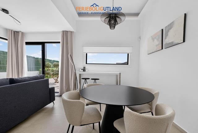 Chalet de 3 habitaciones en El Raso, Guardamar del Segura en venta con piscina - 450.000 € (Ref: 10034231)