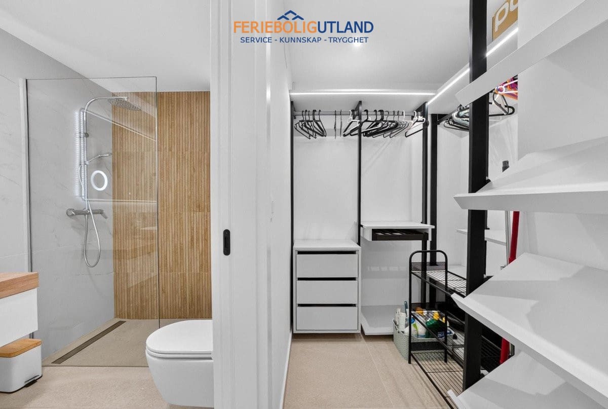 Chalet de 3 habitaciones en Guardamar del Segura en venta con piscina - 450.000 € (Ref: 10034231)
