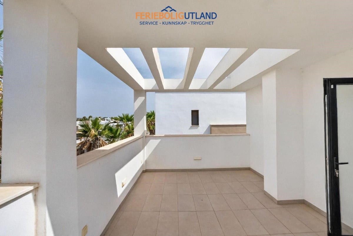 Chalet de 3 habitaciones en Guardamar del Segura en venta con piscina - 450.000 € (Ref: 10034231)