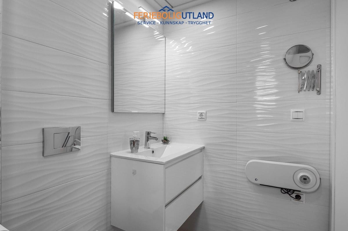 3 bedroom Apartment for sale in Guardamar del Segura with pool garage - € 379,000 (Ref: 10034322)