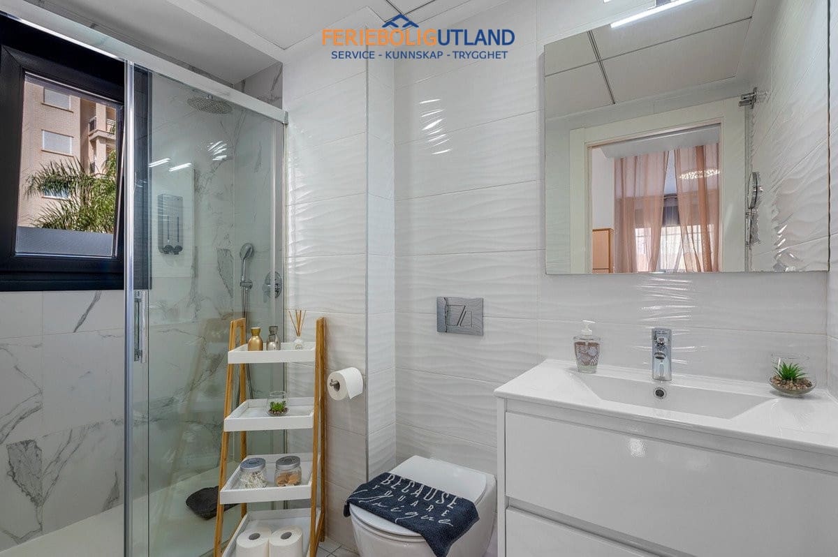 3 bedroom Apartment for sale in Guardamar del Segura with pool garage - € 379,000 (Ref: 10034322)