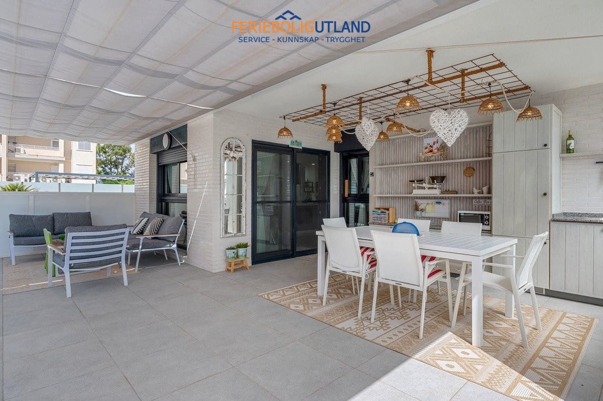3 bedroom Apartment for sale in Guardamar del Segura with pool garage - € 379,000 (Ref: 10034322)