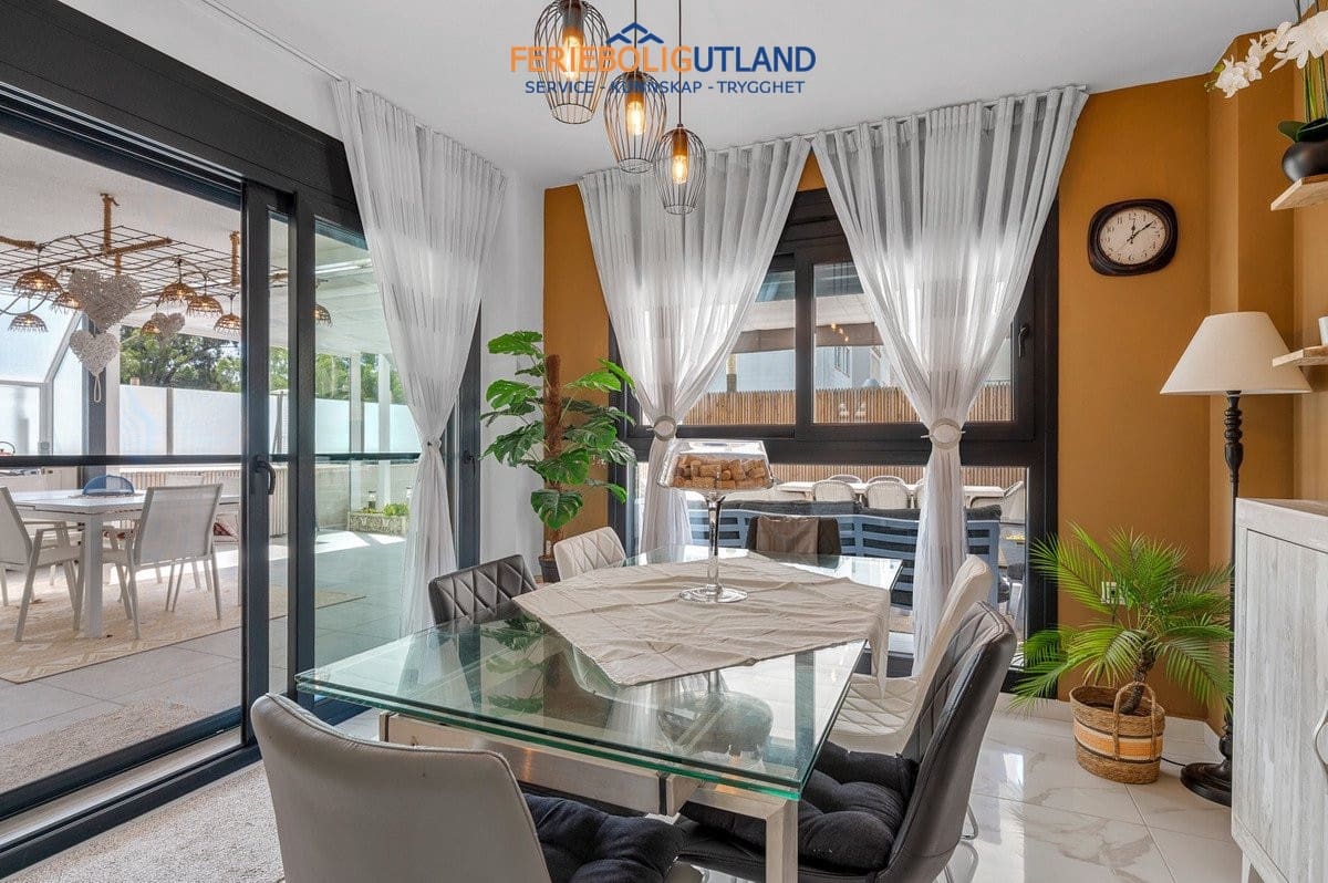 3 bedroom Apartment for sale in Guardamar del Segura with pool garage - € 379,000 (Ref: 10034322)