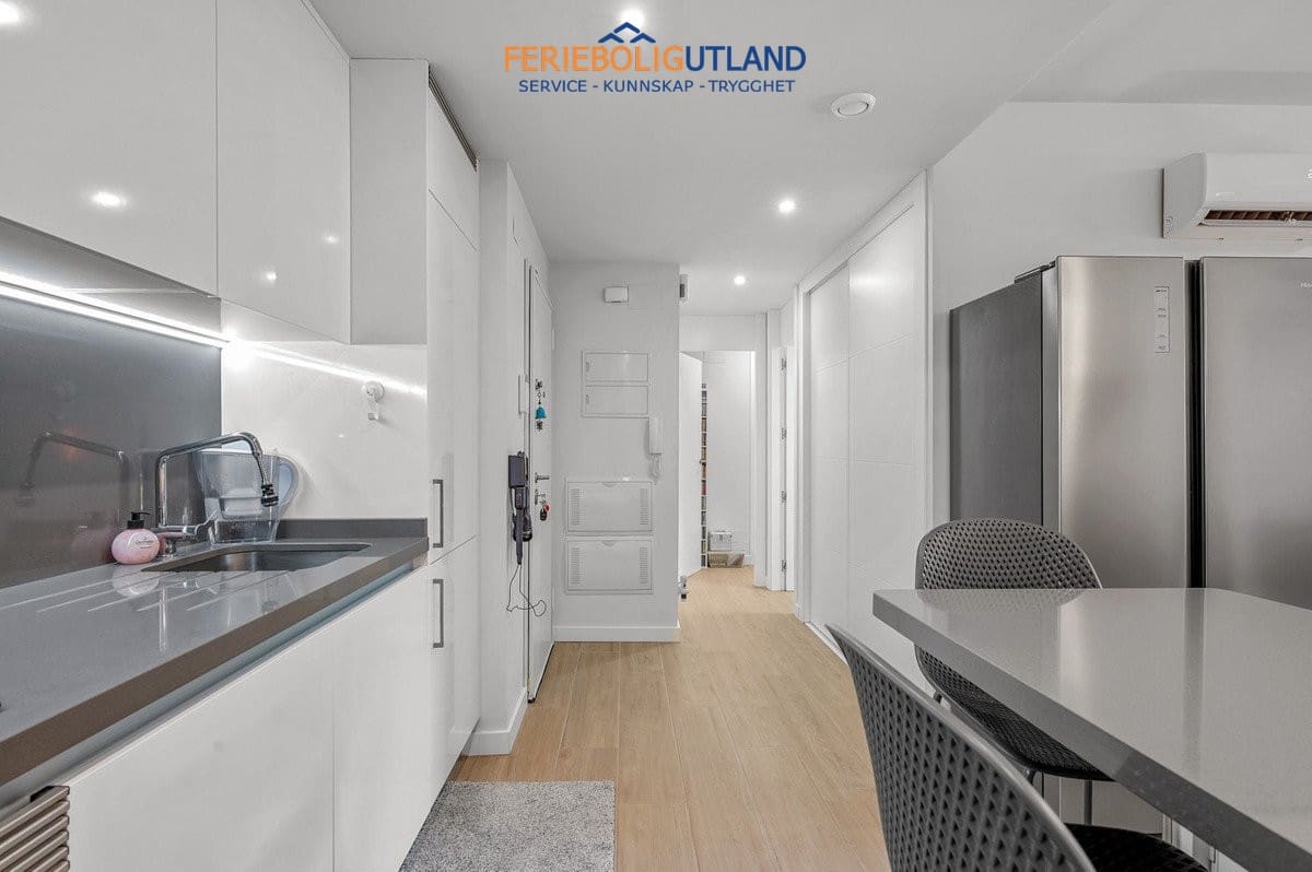 2 soverom Leilighet til salgs i Villamartin med svømmebasseng garasje - € 254 900 (Ref: 10034323)