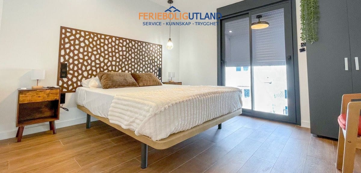 3 bedroom Townhouse for sale in Torrevieja with pool - € 539,000 (Ref: 10034324)