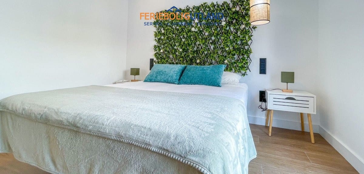 3 bedroom Townhouse for sale in Torrevieja with pool - € 539,000 (Ref: 10034324)