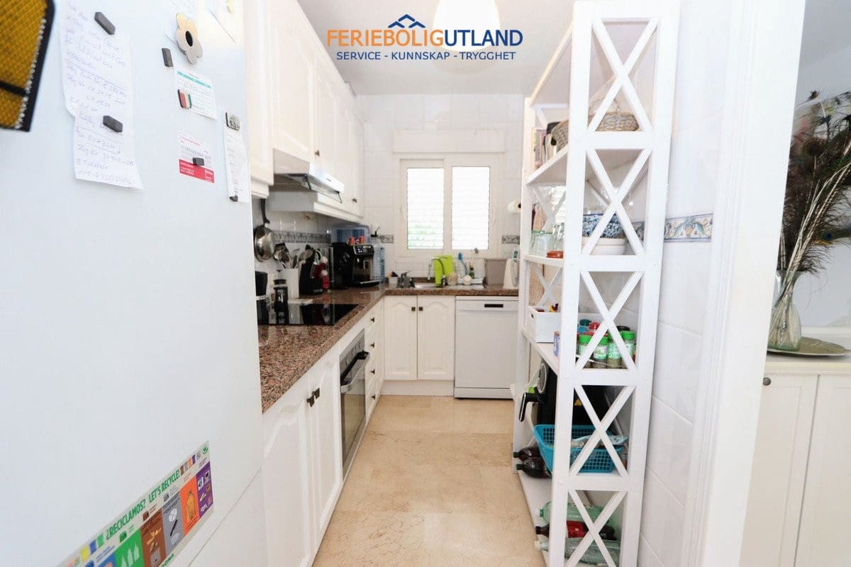 3 chambre Villa/Maison à vendre à Villamartin avec piscine garage - 349 990 € (Ref: 10034398)