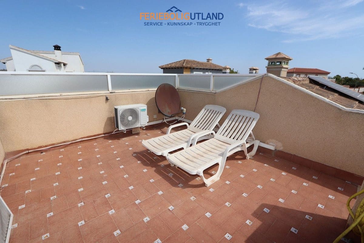 3 chambre Villa/Maison à vendre à Villamartin avec piscine garage - 349 990 € (Ref: 10034398)