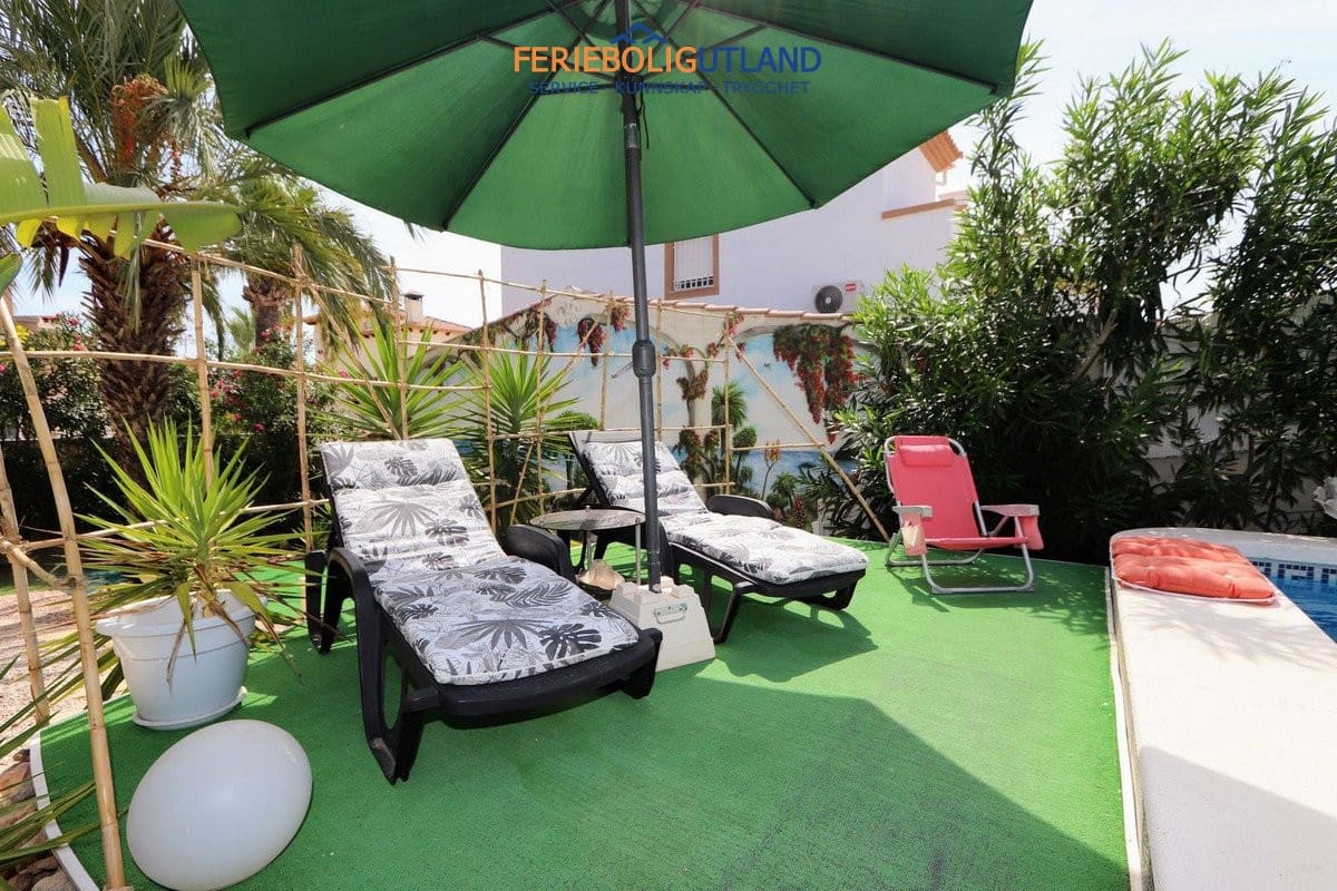 3 chambre Villa/Maison à vendre à Villamartin avec piscine garage - 349 990 € (Ref: 10034398)