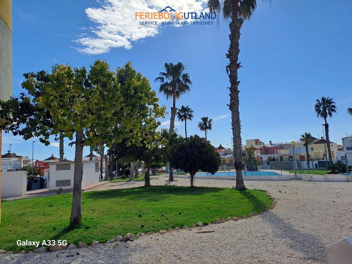 2 sovrum Hus till salu i Los Altos med pool garage - 177 450 € (Ref: 10034399)