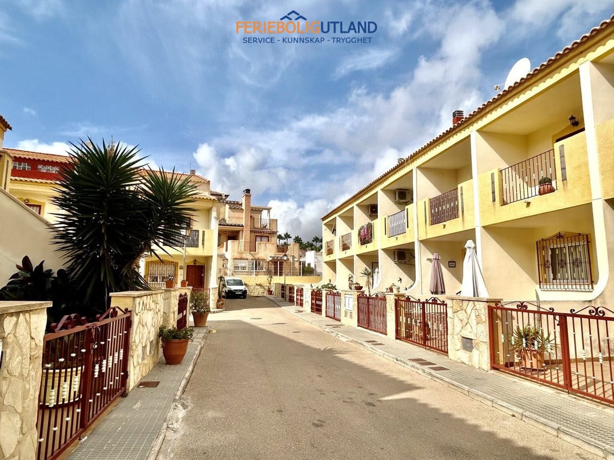3 sovrum Lägenhet till salu i La Zenia med pool garage - 195 000 € (Ref: 10034400)