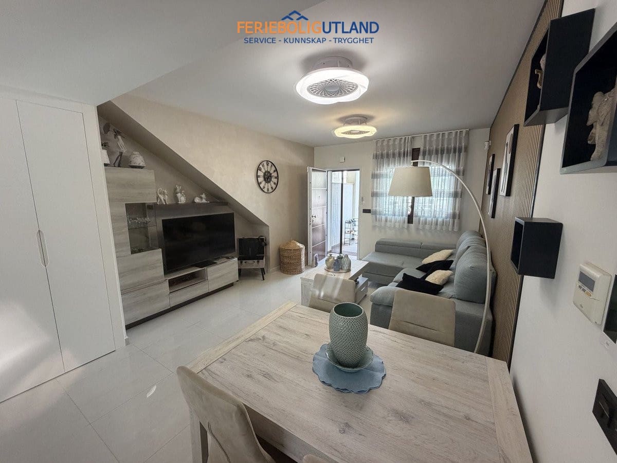 2 bedroom Apartment for sale in Los Balcones with pool garage - € 299,900 (Ref: 10034508)