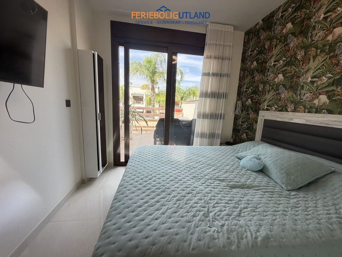 2 bedroom Apartment for sale in Los Balcones with pool garage - € 299,900 (Ref: 10034508)