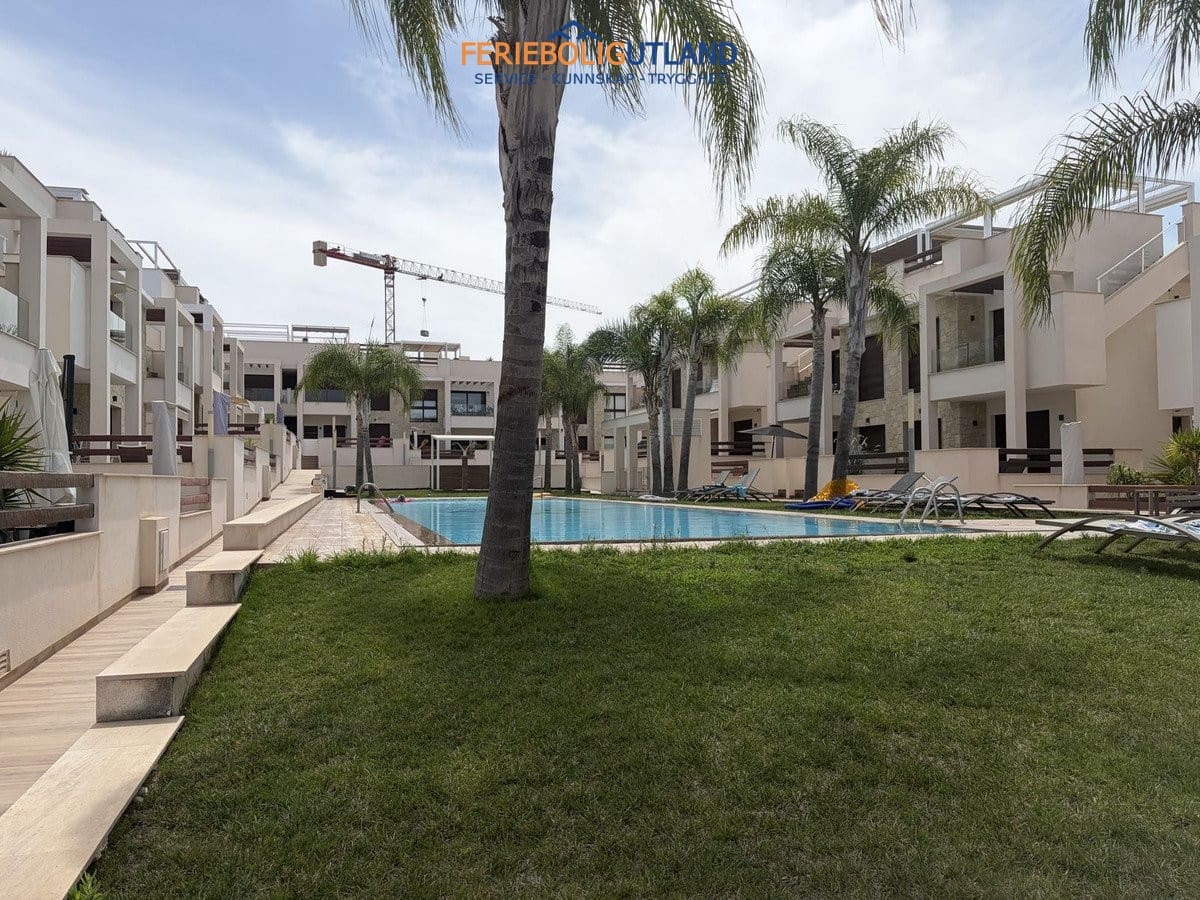 2 bedroom Apartment for sale in Los Balcones with pool garage - € 299,900 (Ref: 10034508)