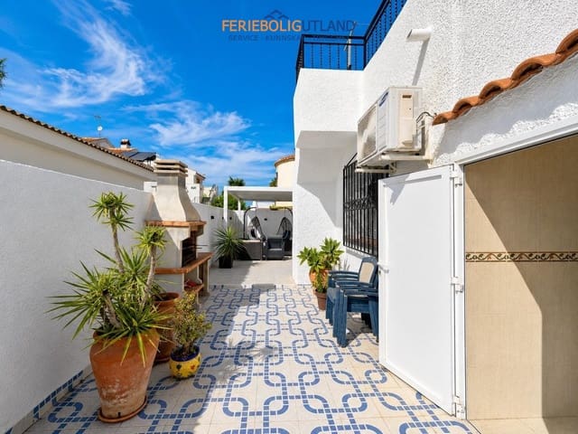 4 quarto Moradia para venda em Los Narejos, Los Alcázares com piscina - 450 000 € (Ref: 10034509)