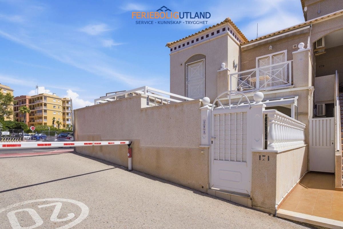 2 quarto Apartamento para venda em Torrevieja com piscina garagem - 195 000 € (Ref: 10034511)
