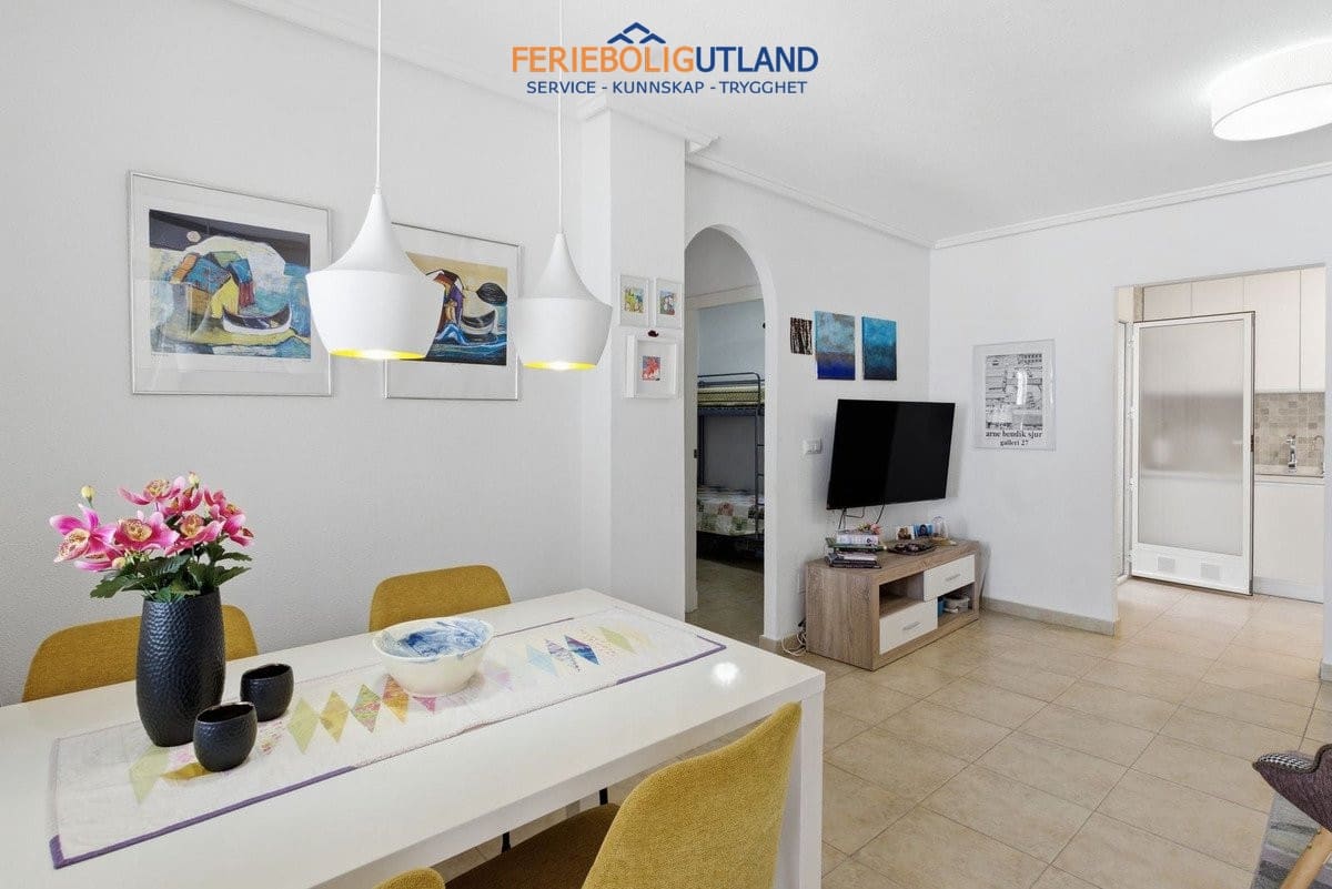 2 quarto Apartamento para venda em Torrevieja com piscina garagem - 195 000 € (Ref: 10034511)